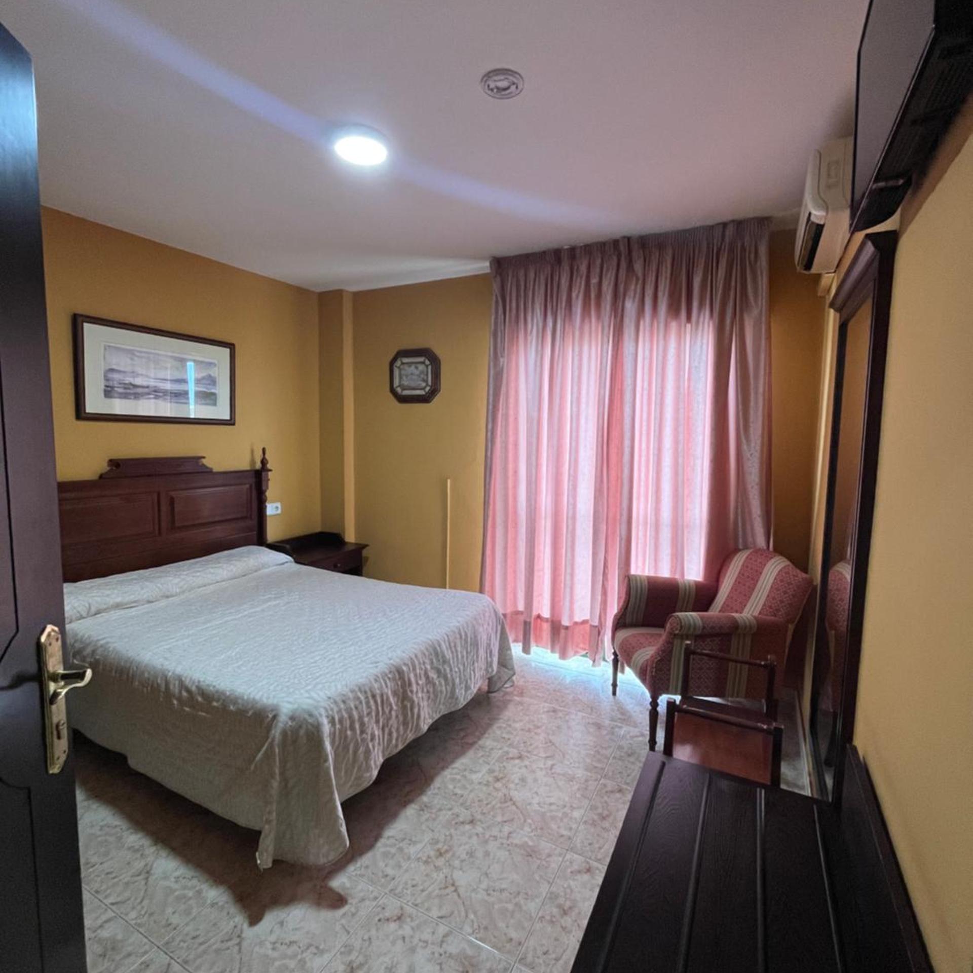 غرفة بسرير مزدوج أو سريرين منفصلين، Hotel La Barca 2/10
