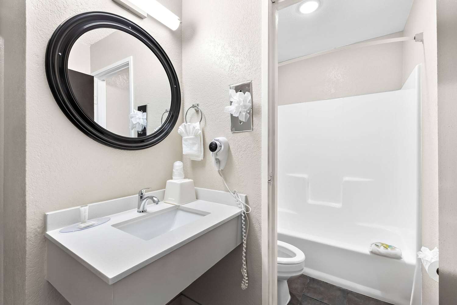 Super 8 by Wyndham Goodyear/Phoenix Area 21/22