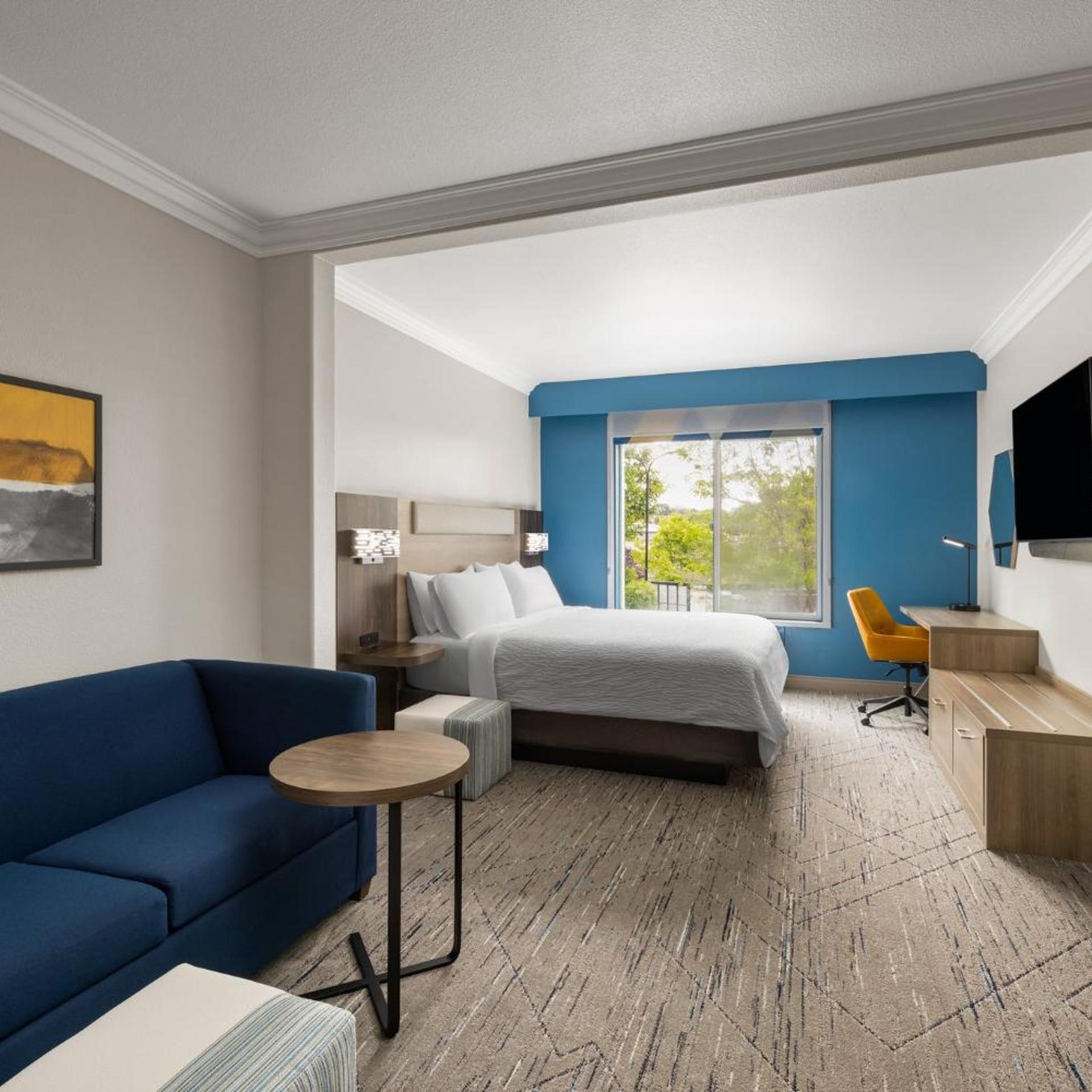 Room, King Bed, Sofa