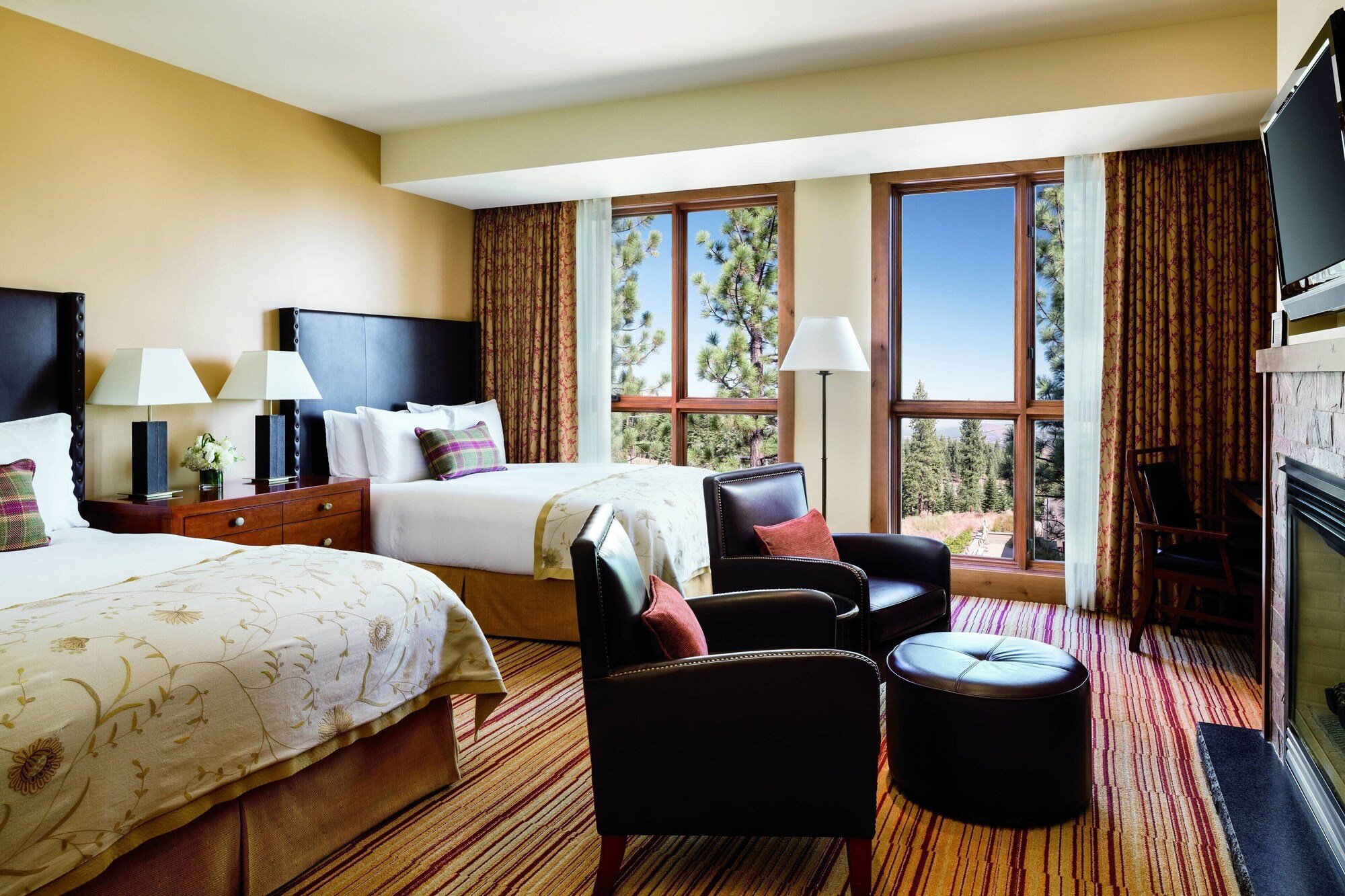 غرفة بسريرين كوين، The Ritz Carlton Lake Tahoe 2/12
