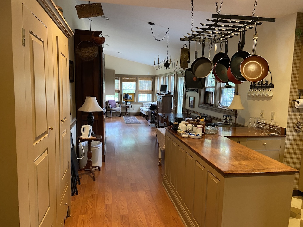 Emmas Bed and Breakfast 5/28