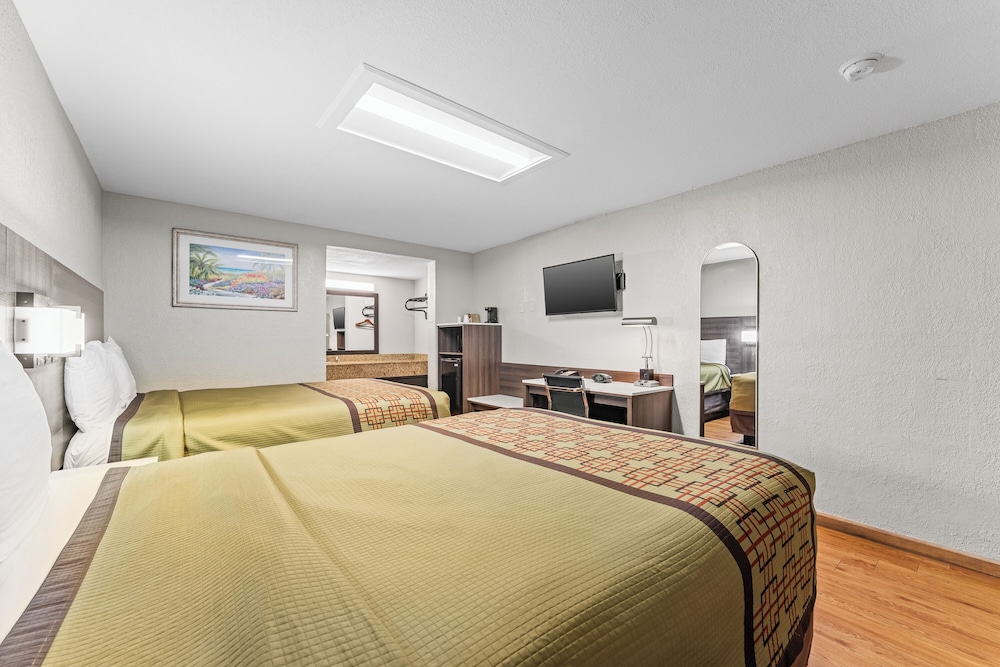 غرفة قياسية بسريرين كوين، Guest Inn Rogers 4/10