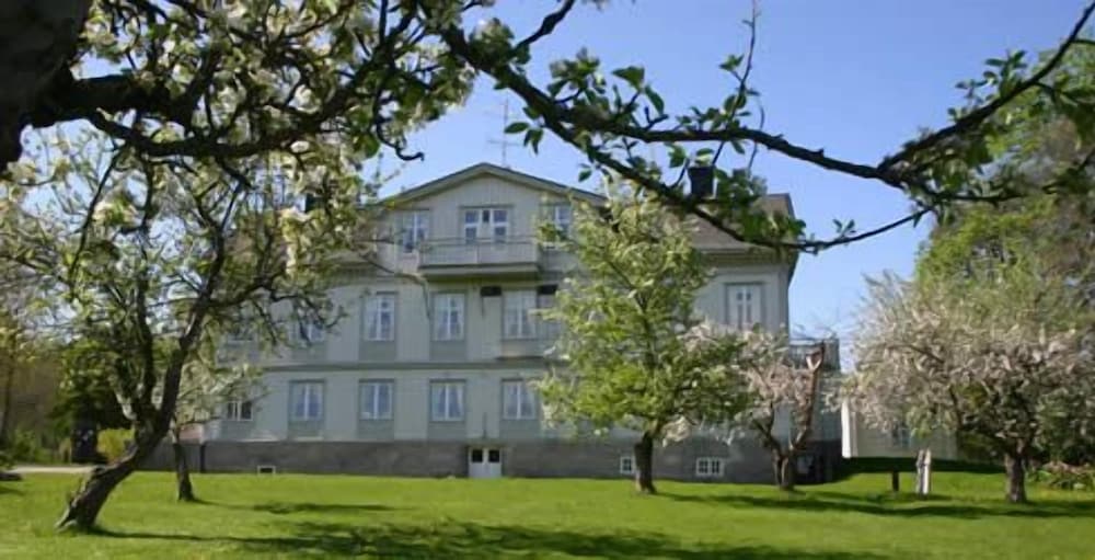 Akerby Herrgard 48/50