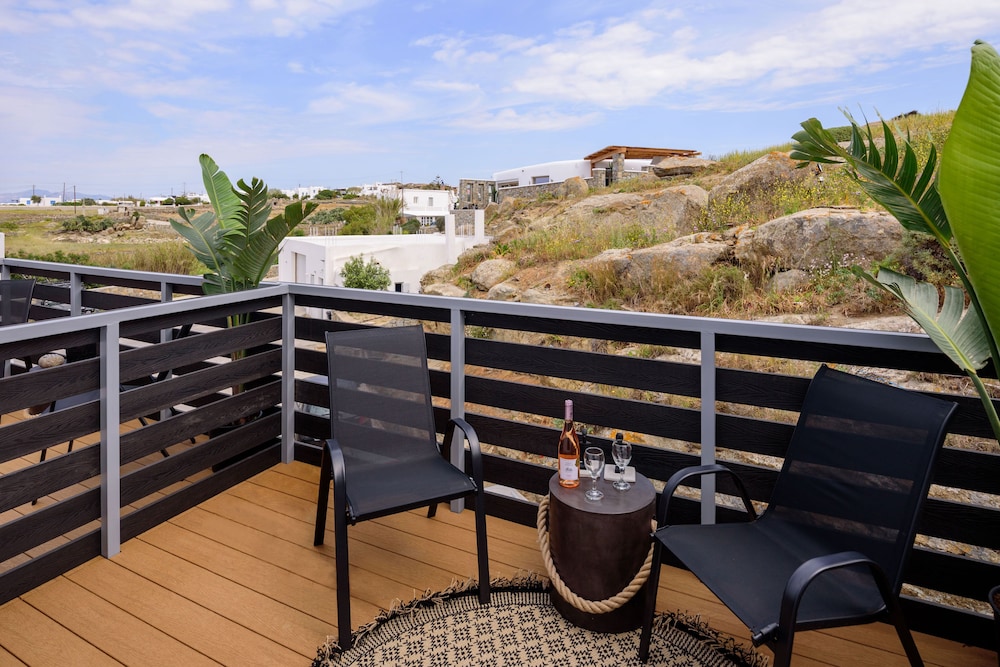 VRACHOS SUITES MYKONOS 5/75