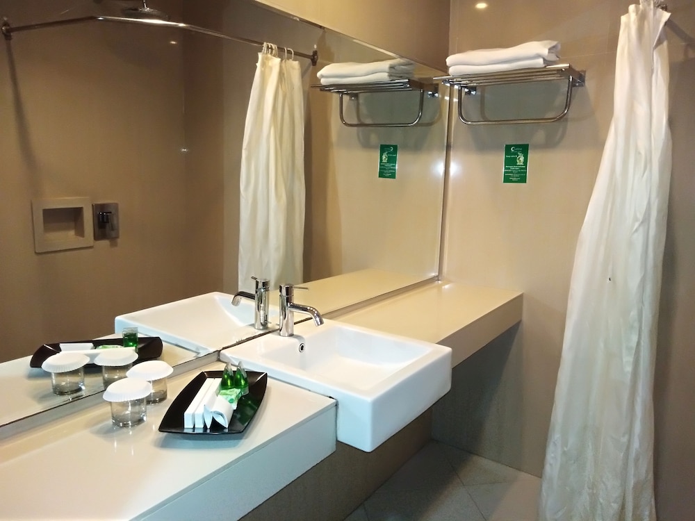 Zahra Syariah Hotel Kendari 32/59