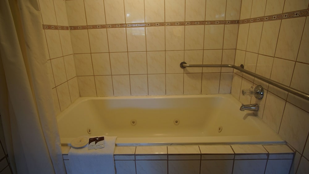 Los Angeles Inn & Suites - Lax 39/58