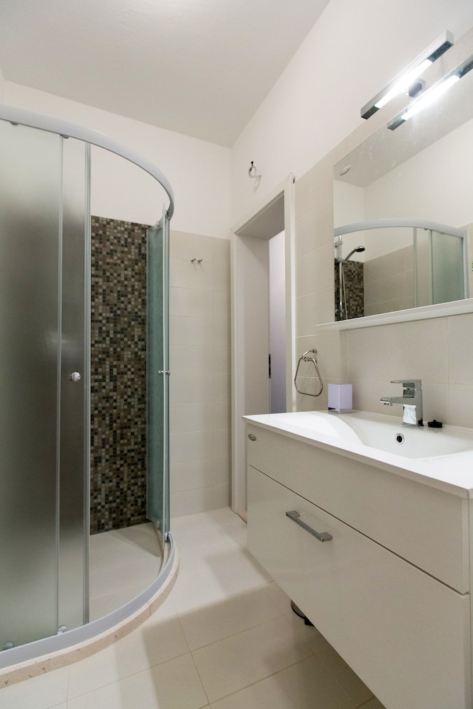 APARTMENTS VILLA ROZA 22/67