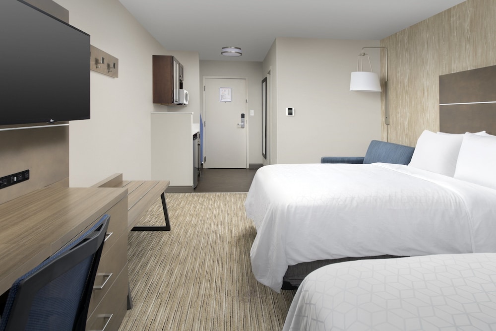 Holiday Inn Express Suites Annapolis 12/49