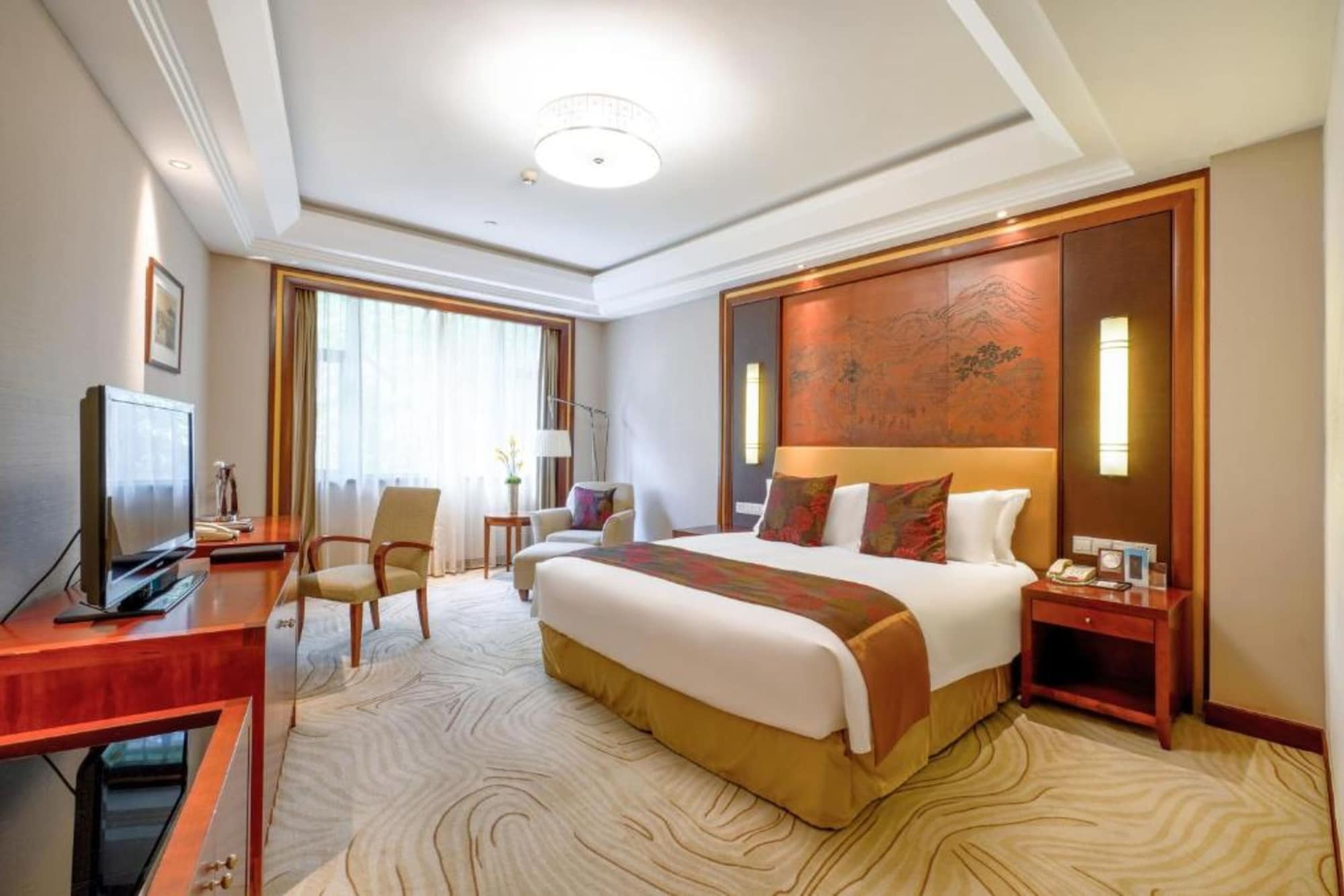 SUPERIOR, KING BED