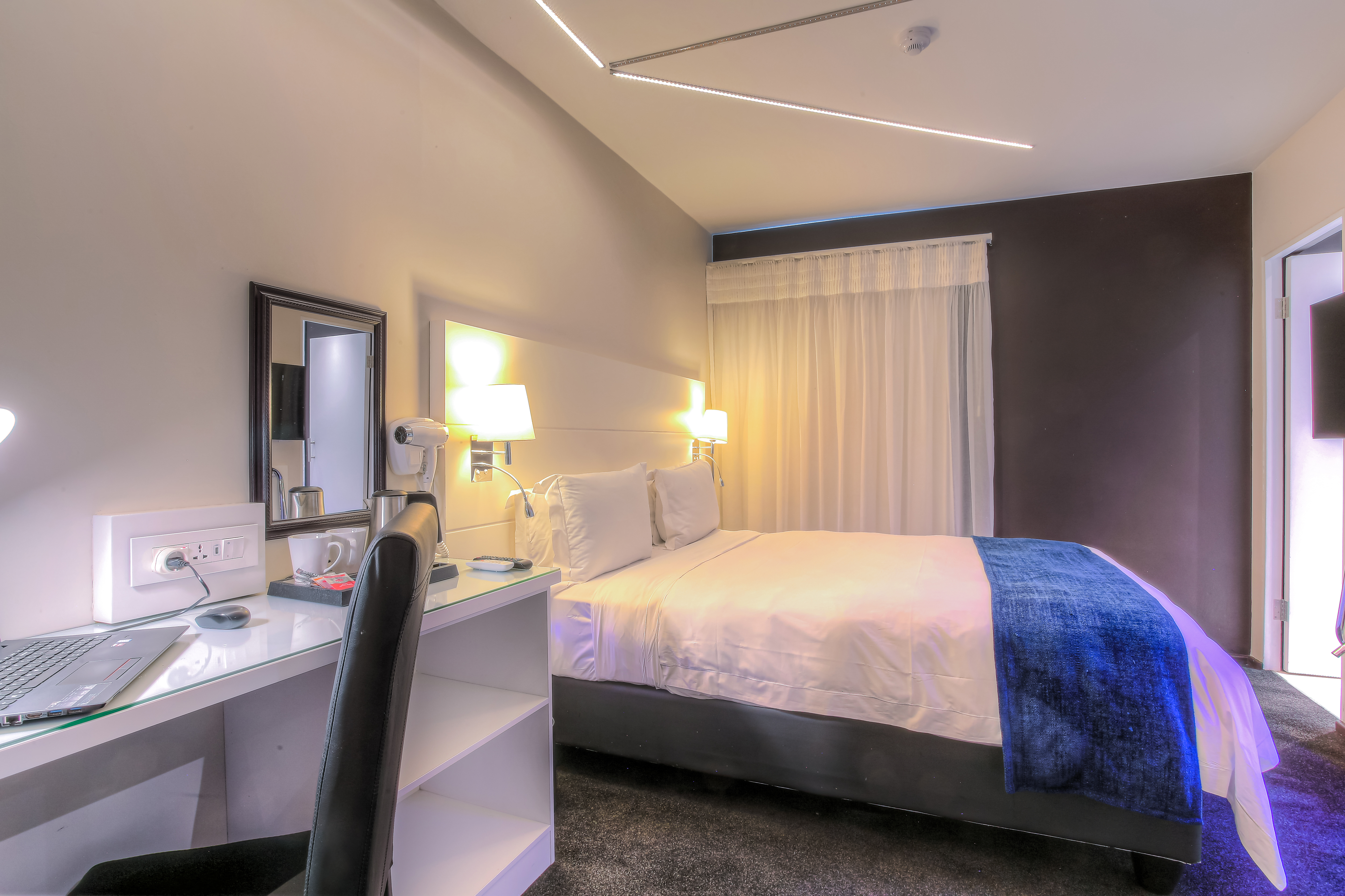 غرفة فاخرة، Onomo Johannesburg Sandton Hotel 5/6