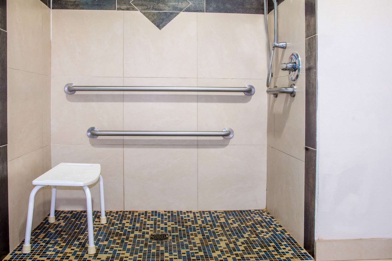 Days Inn By Wyndham Humble/Houston Intercontinental Airport 33/33