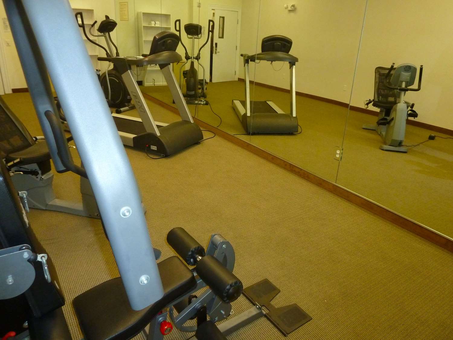 Americas Best Value Inn Suites Gun Barrel City 29/57
