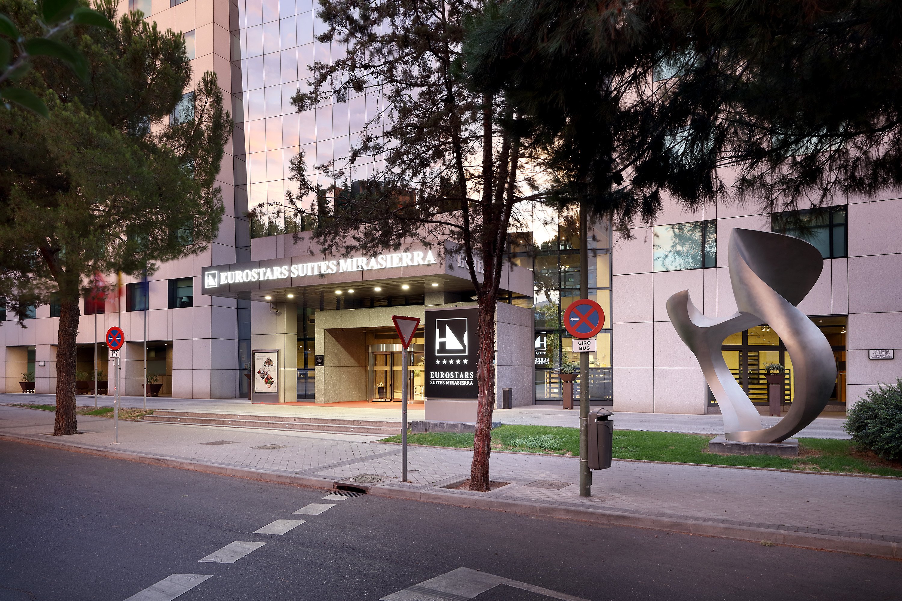 Eurostars Suites Mirasierra 58/63