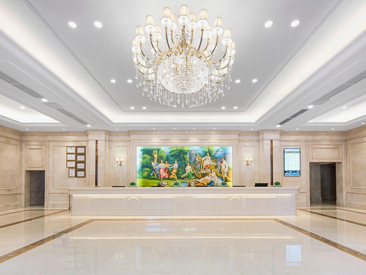 Vienna International Hotel (South Gate of Shenzhen International Convention and Exhibition Center) 11/39