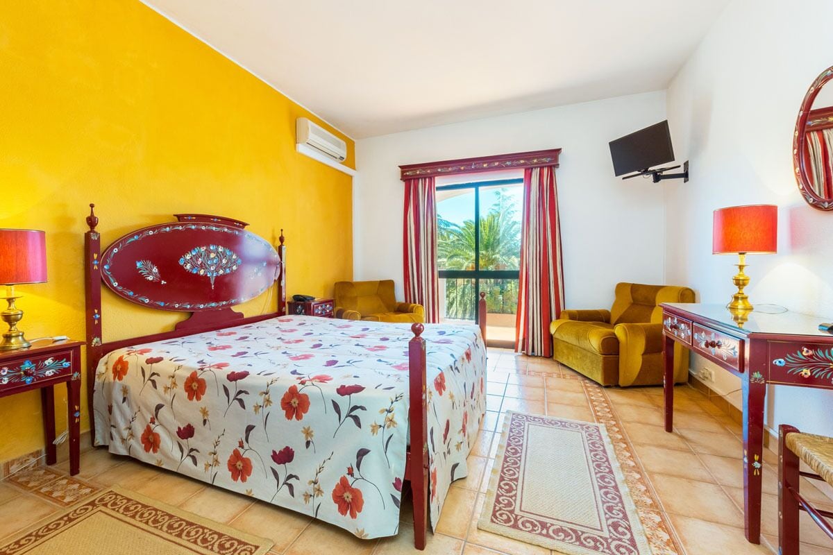 Room, Double Bed