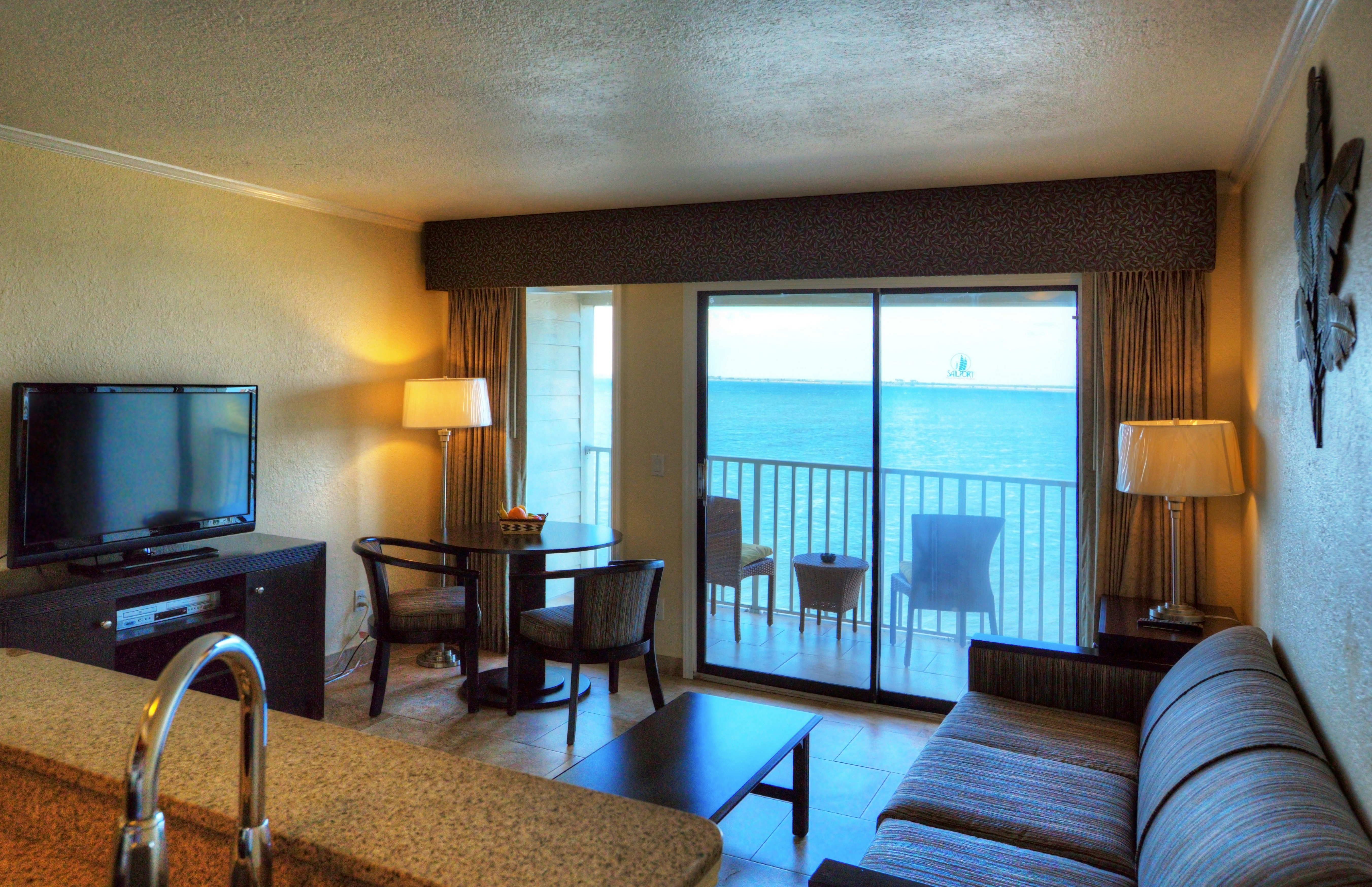 Sailport Waterfront Suites Hotel 9/22