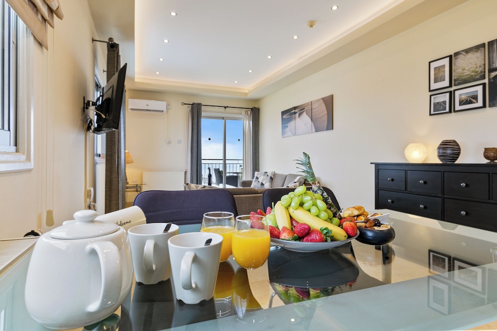 Hill View Hotel Apartments 31/50