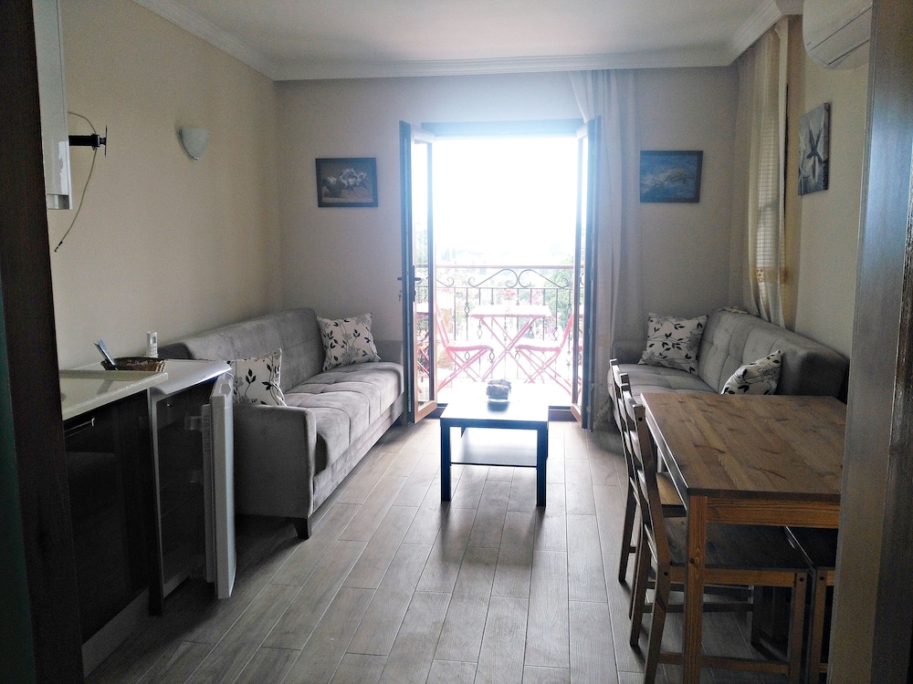 Dasis Hotel & Suites 17/40