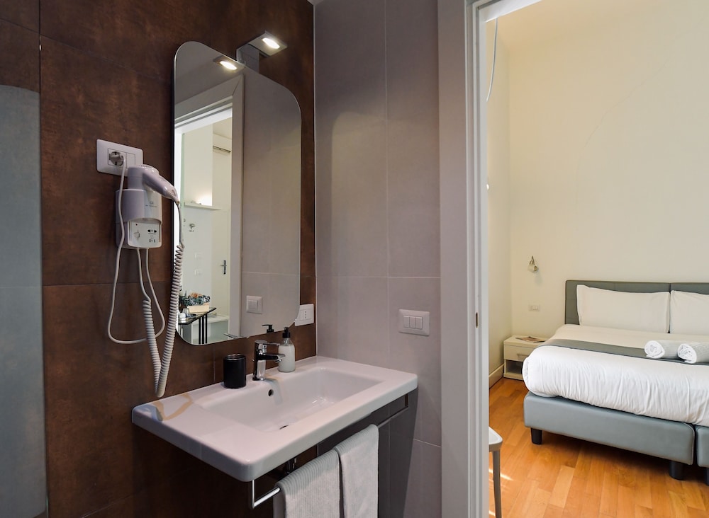 Suites Farnese Design Hotel 50/53