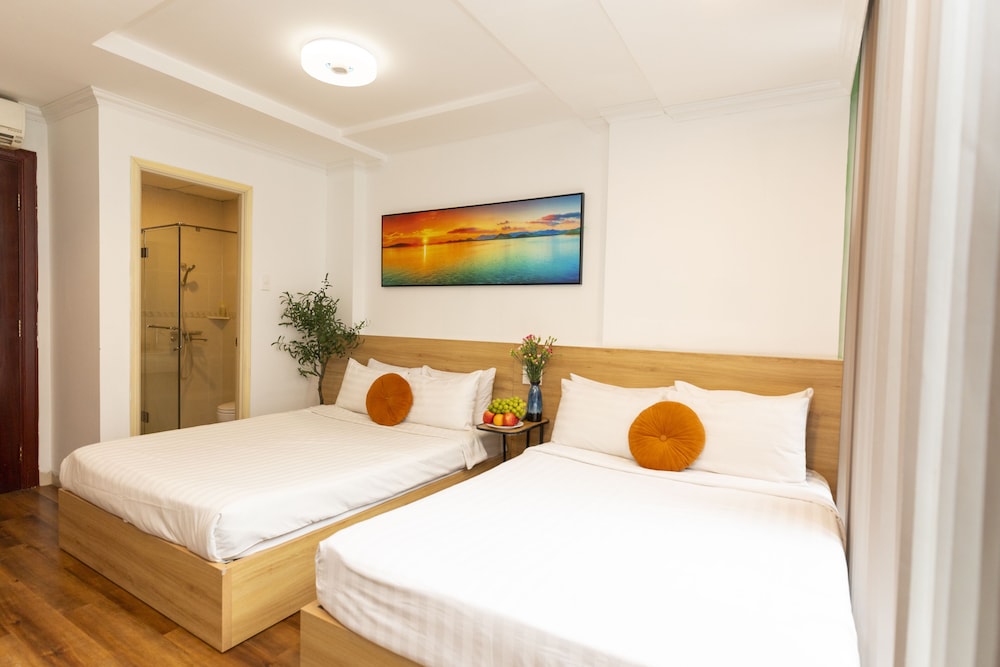 Quy Hung Hotel 13/75