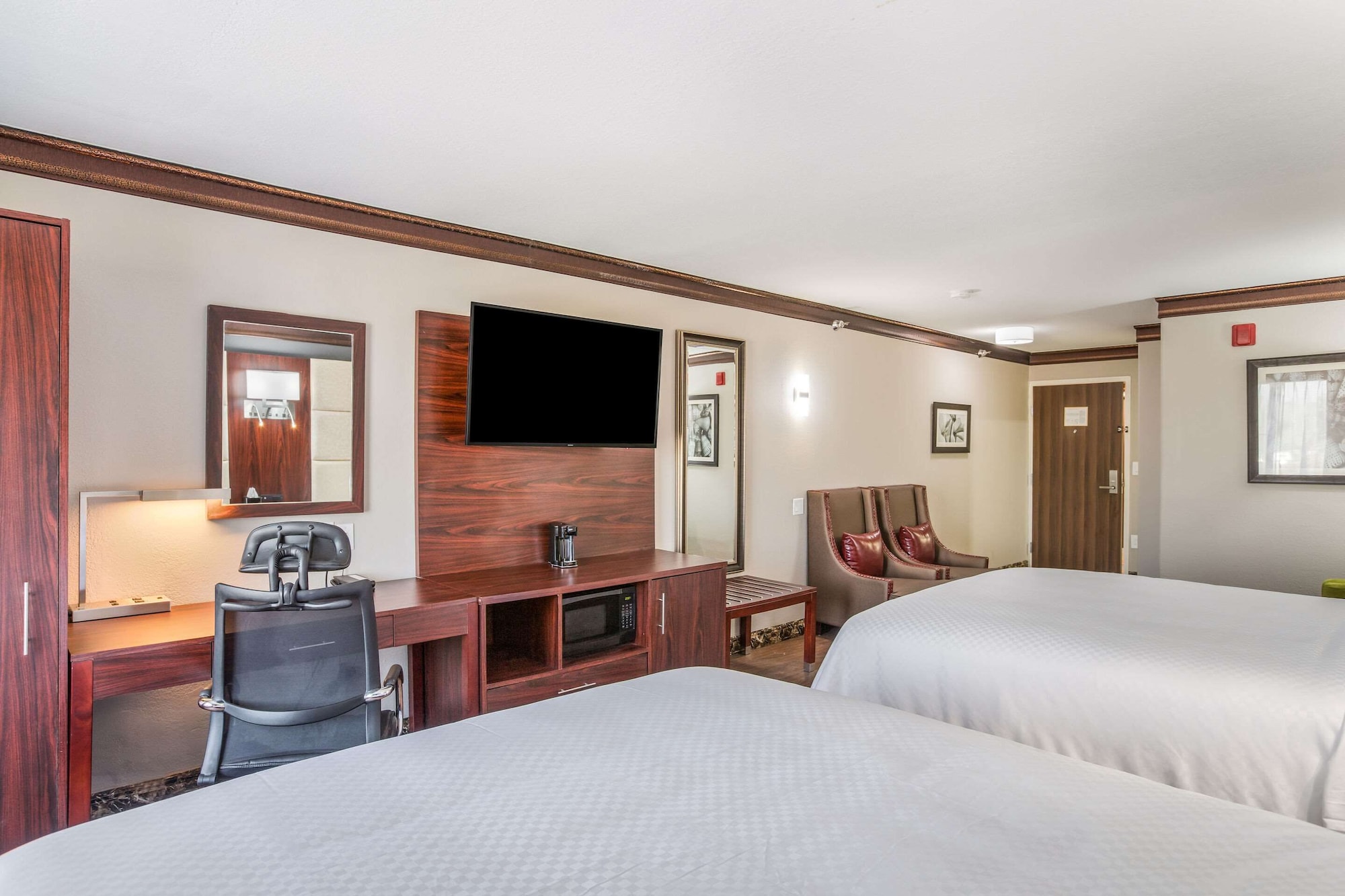Upgrade, Suite, 2 Queen Beds