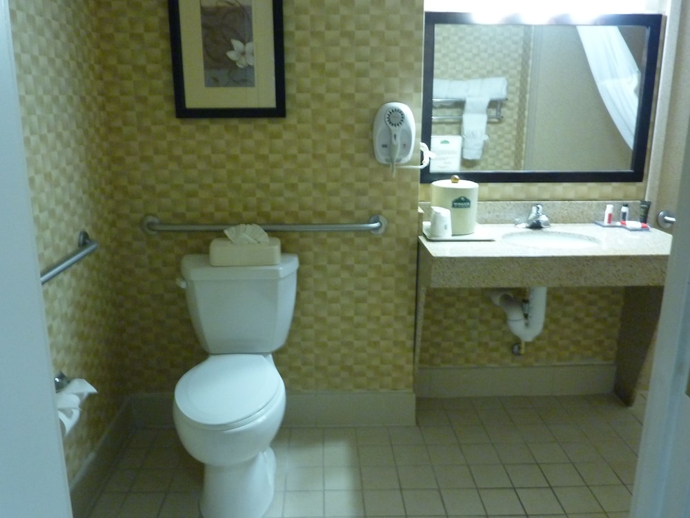 Wingate by Wyndham Erlanger - Florence - Cincinnati South 8/28