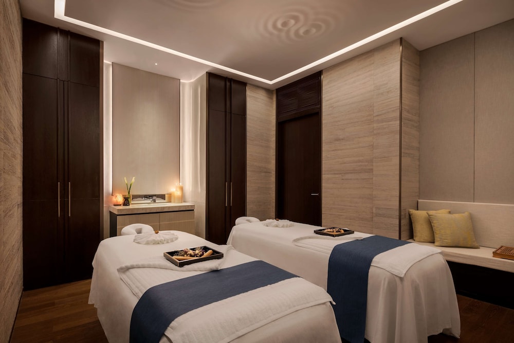 Fairmont Wuhan 23/67