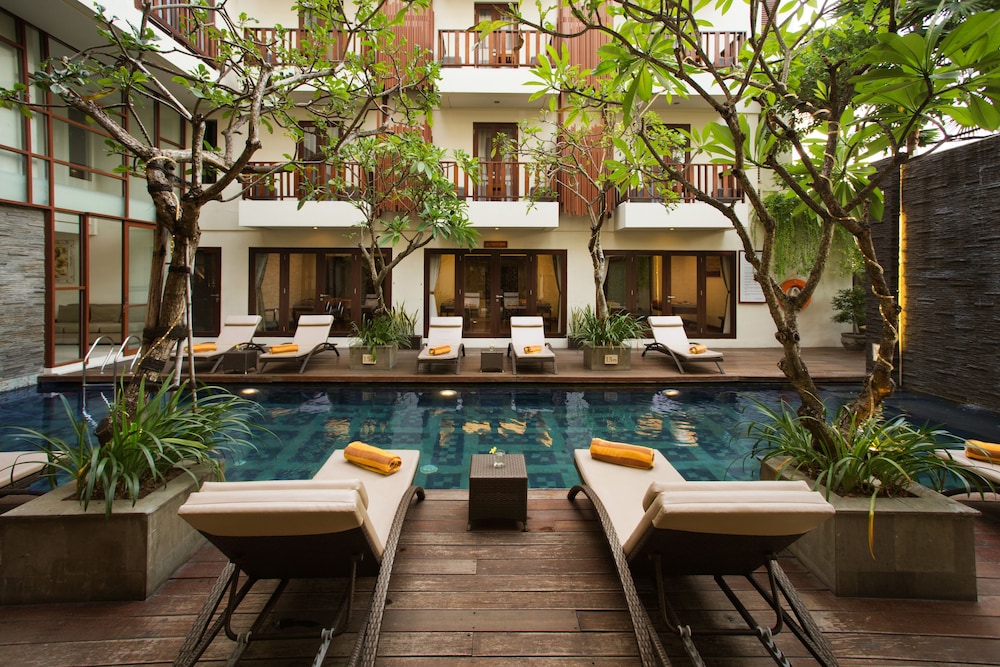 d’primahotel Seminyak (Ex Sense Hotel) 21/26