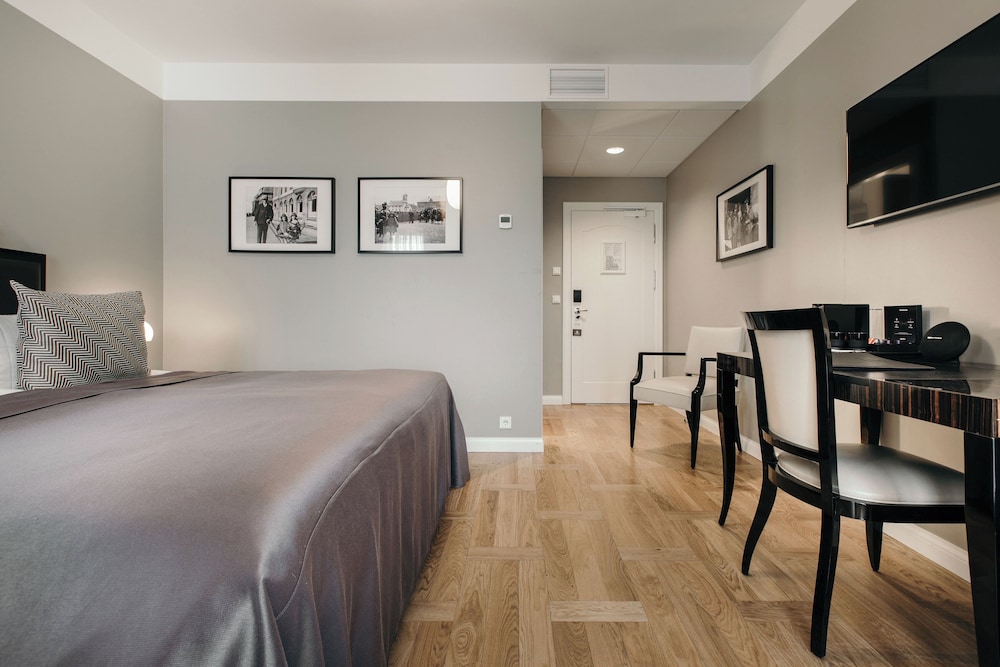STANDARD, DOUBLE OR TWIN BED