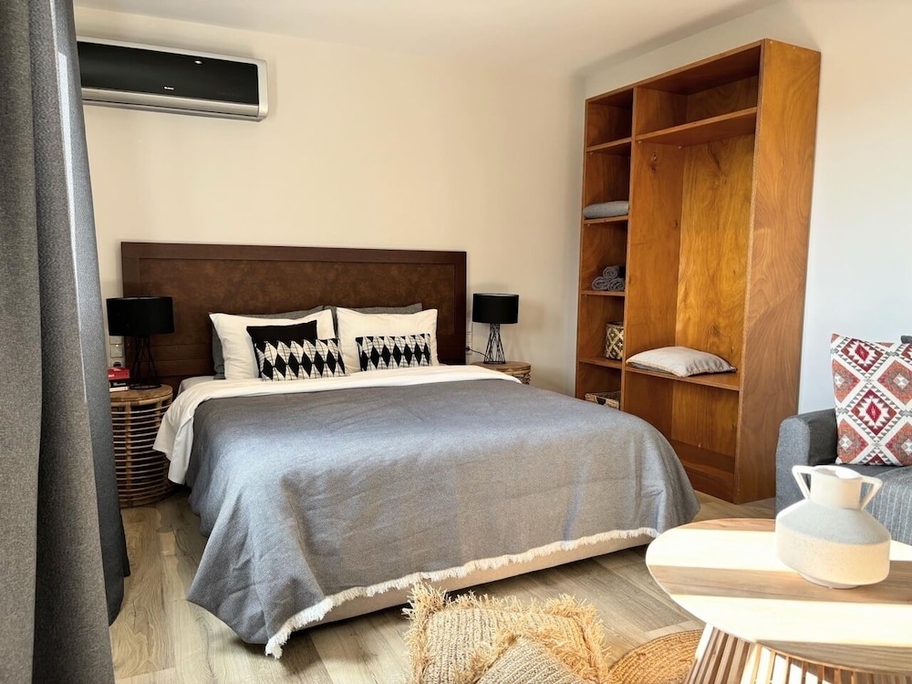 1 BEDROOM, SUPERIOR, STUDIO, SUITE, SEA VIEW