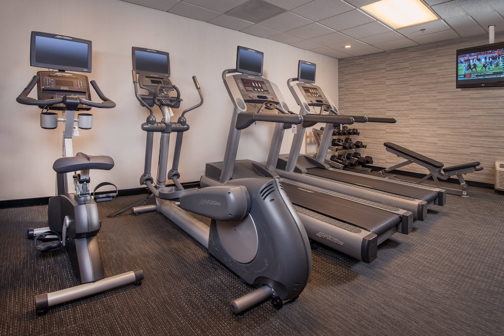 Courtyard by Marriott Baltimore BWI Airport 18/44