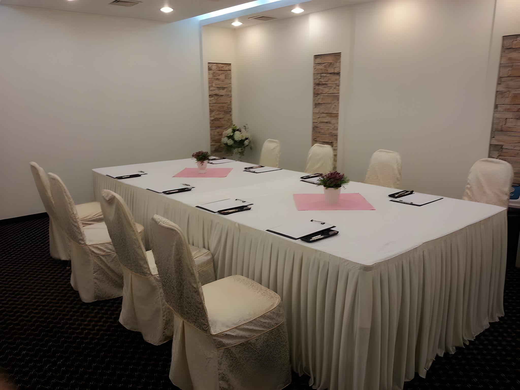 Chungju Grand Hotel 28/36