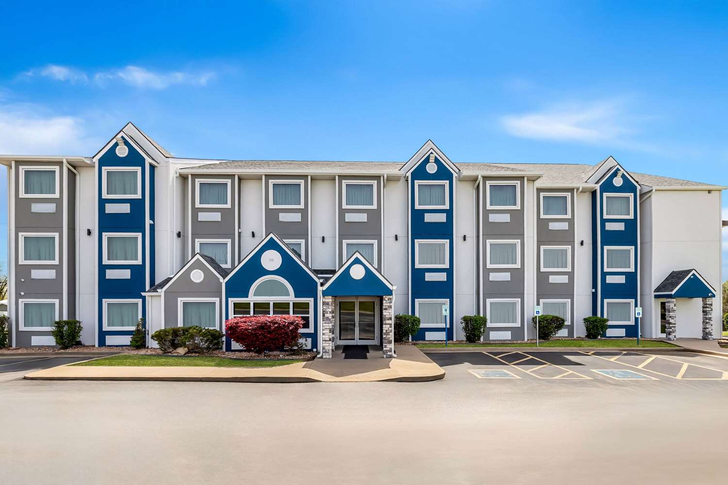 Microtel Inn & Suites by Wyndham Tulsa / Catoosa Route 66 13/17