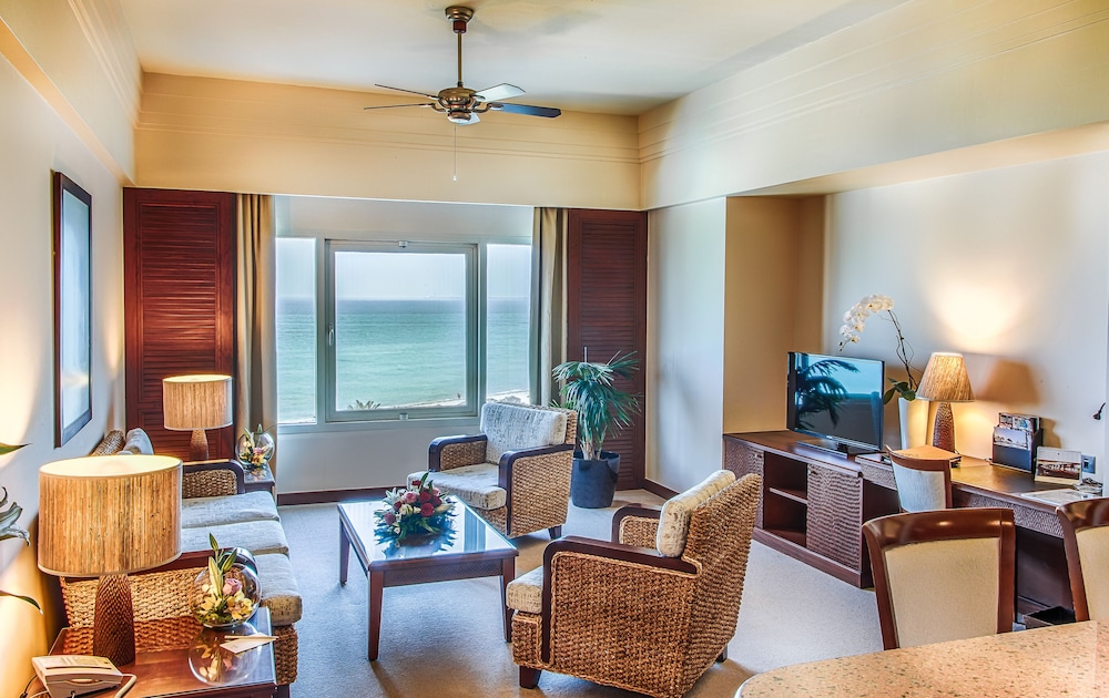 Danat Jebel Dhanna Resort 24/50