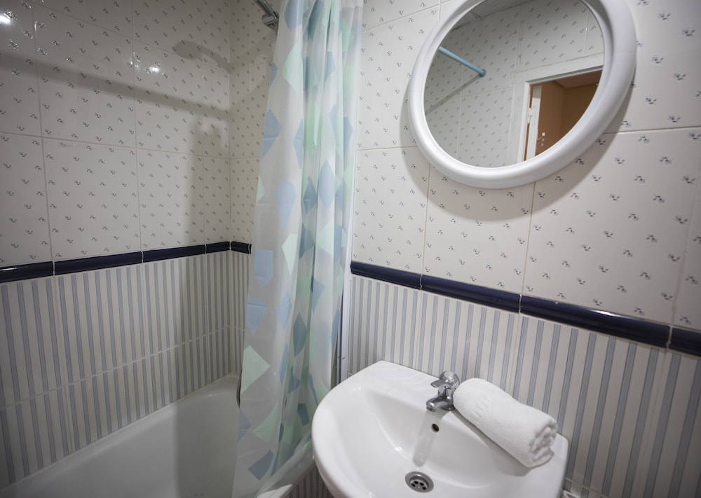 Hostal Los Perales 25/27