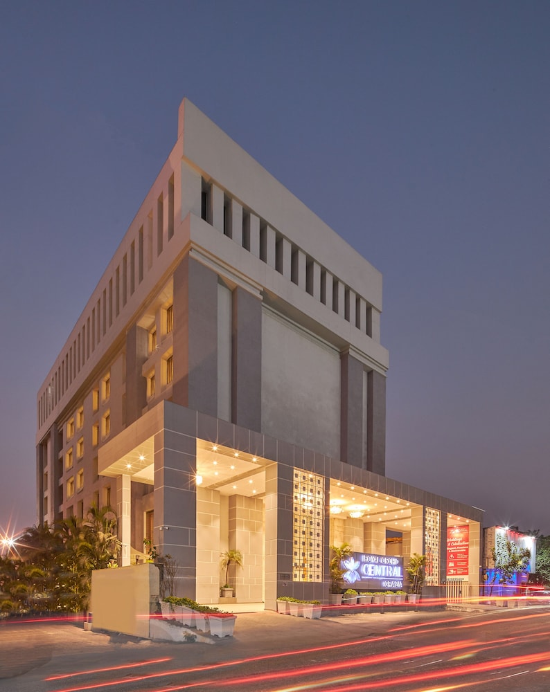 Lemon Tree Premier, Navi Mumbai 4/67