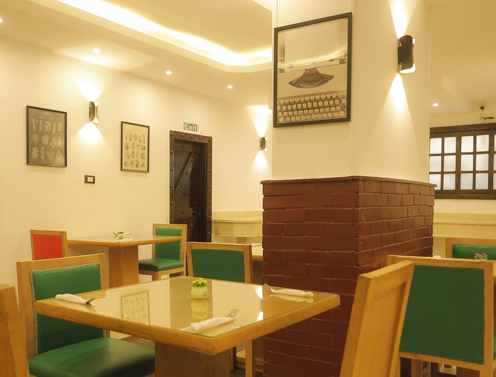 Aura Inn Hotel Cairo 50/62