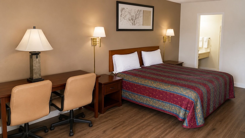 Segovia Lodge Junction TX I -10 13/53