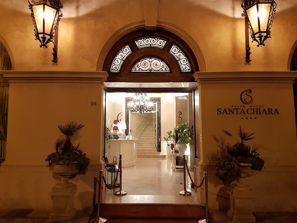 Suite Hotel Santa Chiara 1/50