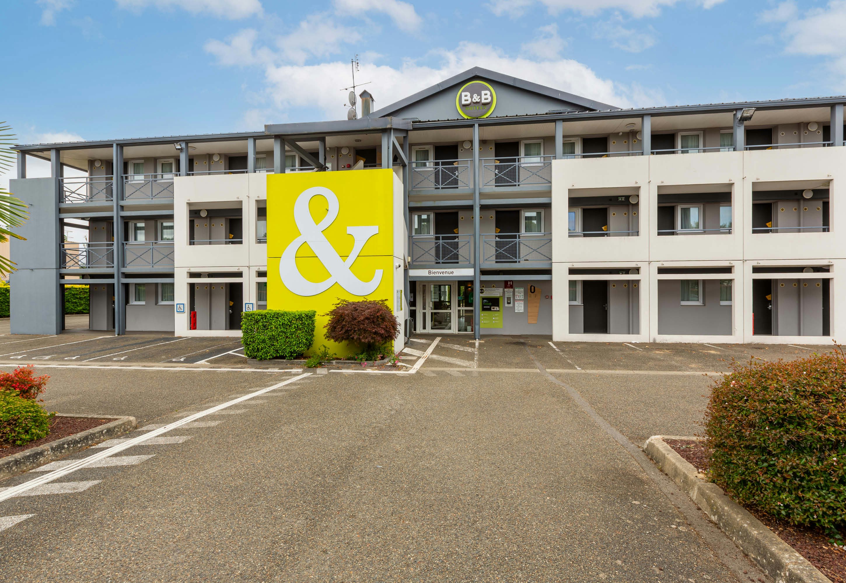 B&B HOTEL Chartres Le Forum 25/29