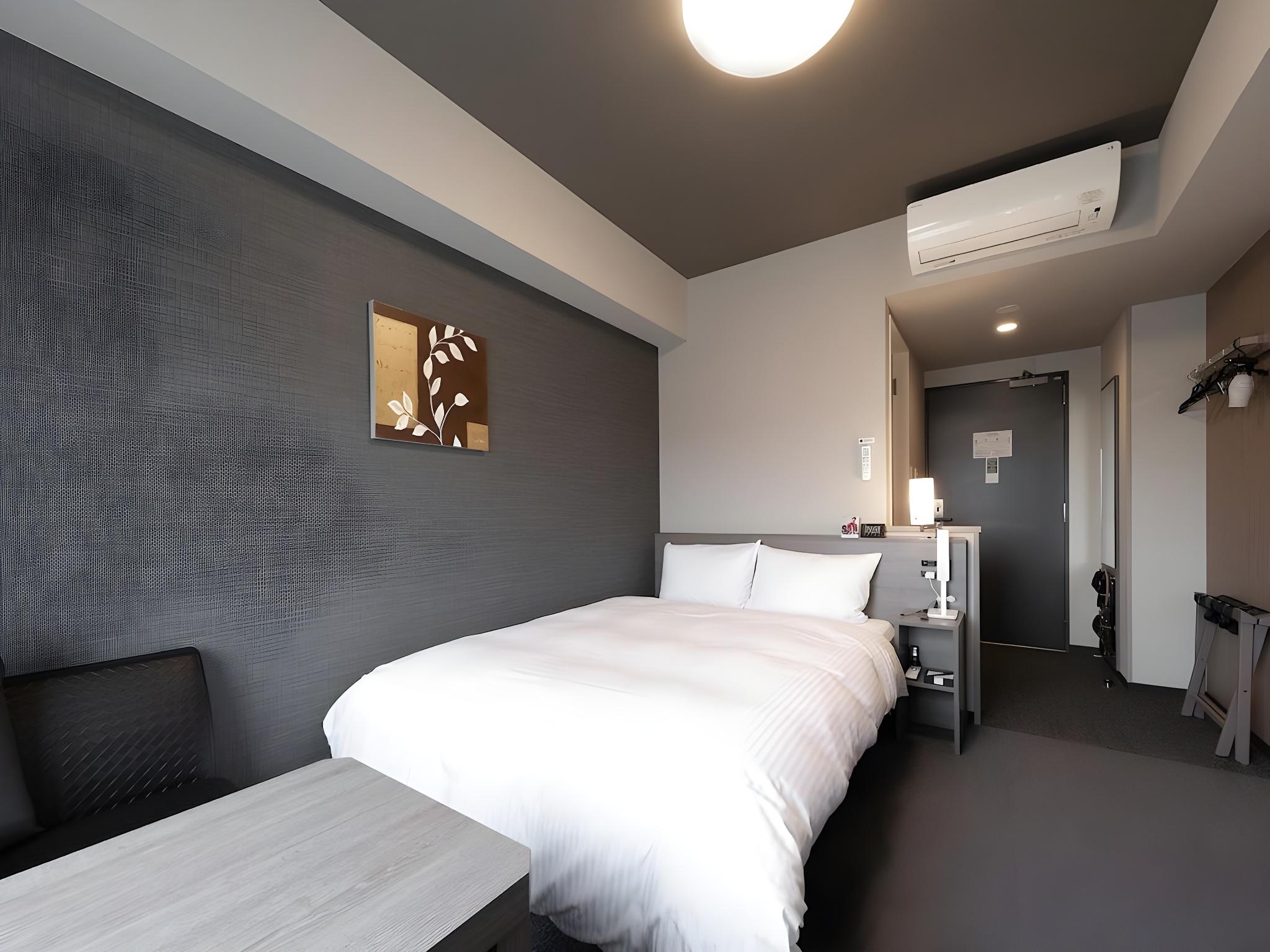 Semi Room, Standard, Semi Double Bed, Smoking