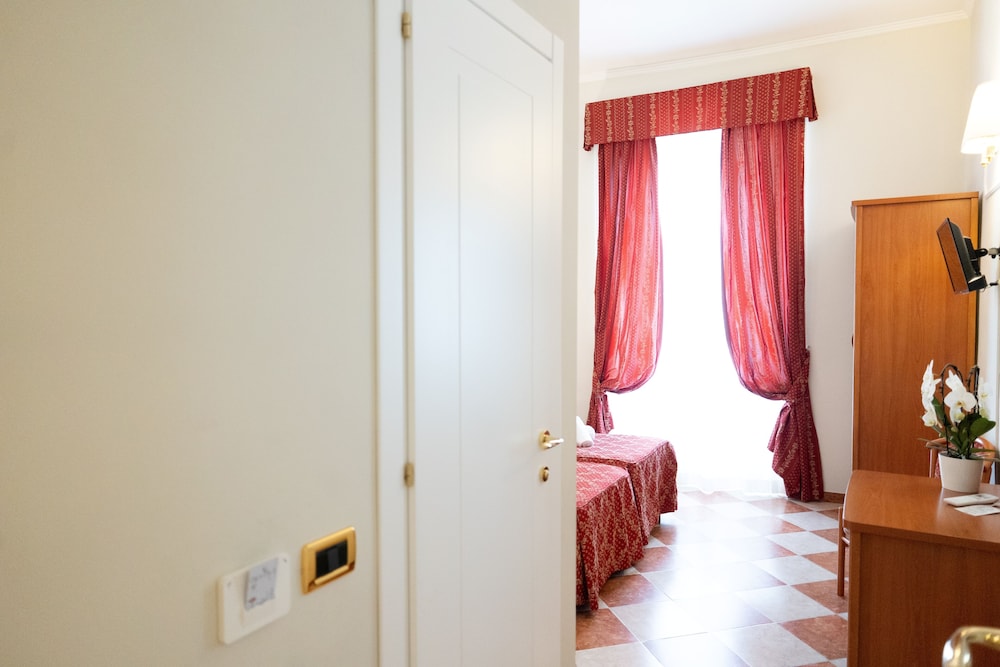 غرفة بسرير مزدوج، Hotel Romantica 2/10