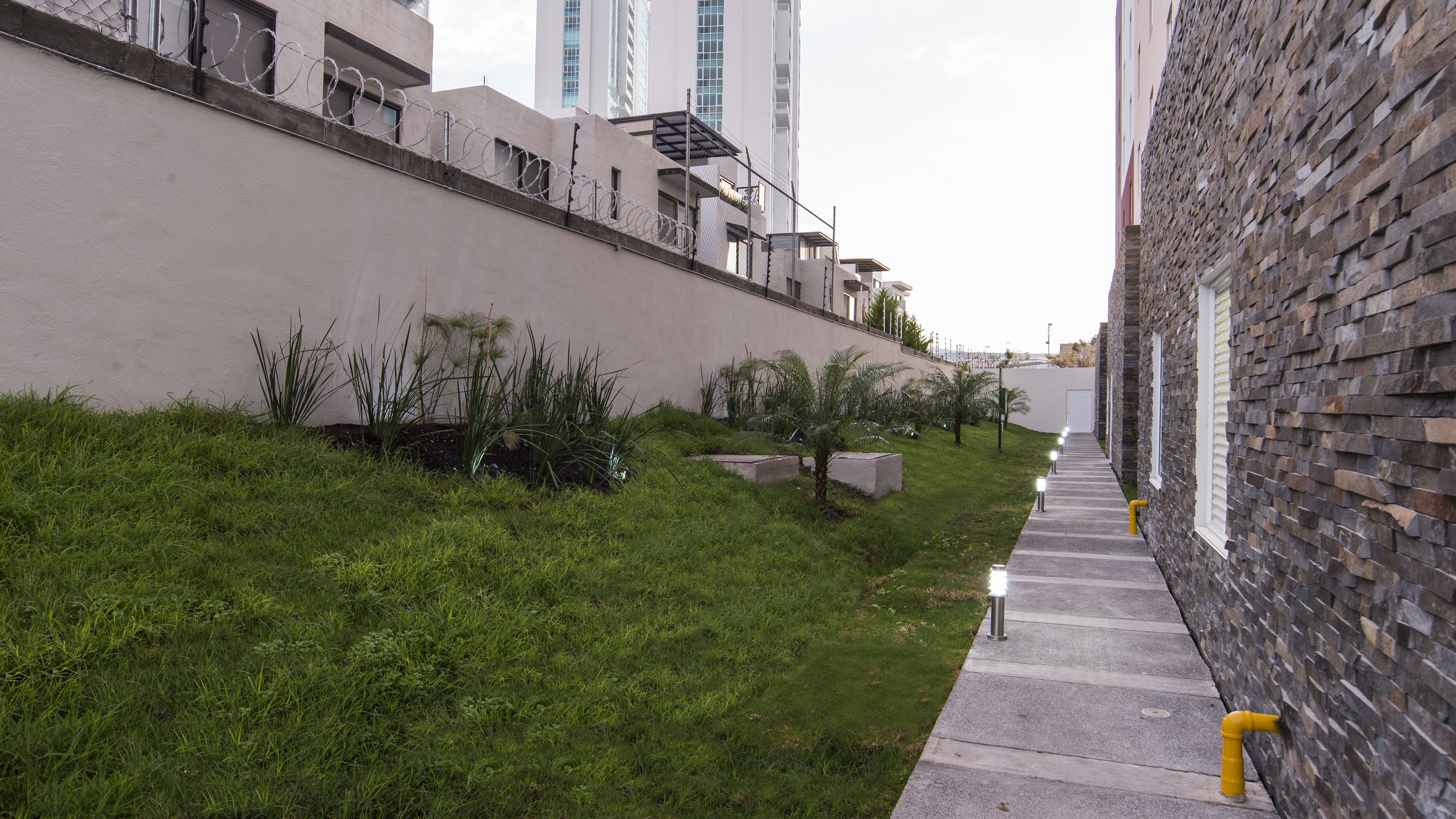 CANDLEWOOD SUITES QUERETARO JURIQUILLA 67/71