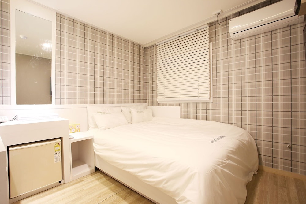 غرفة قياسية بسرير مزدوج، Shine Hotel 10/10