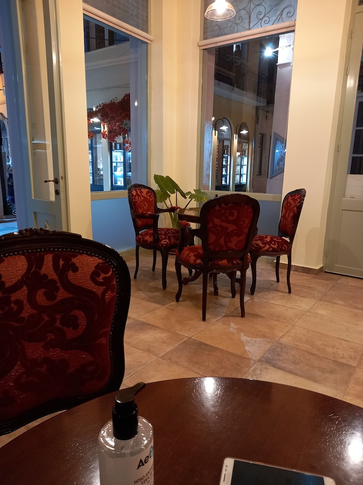 Andromeda Suites 23/25