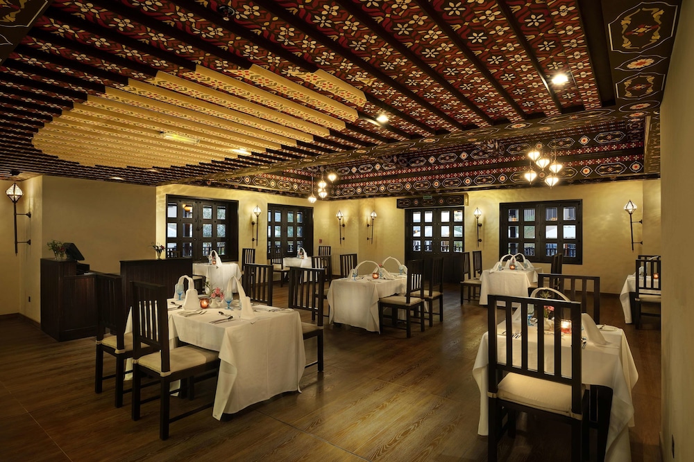 Azimut Hotel Musandam 51/68
