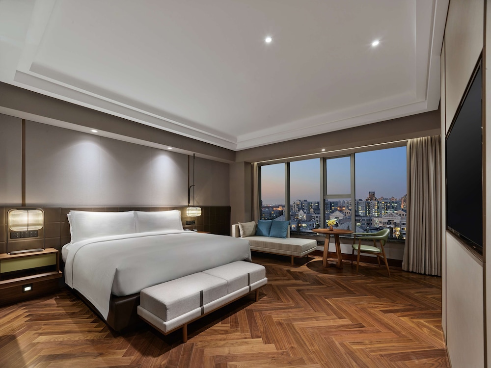 Roof Top, Premier, King Bed