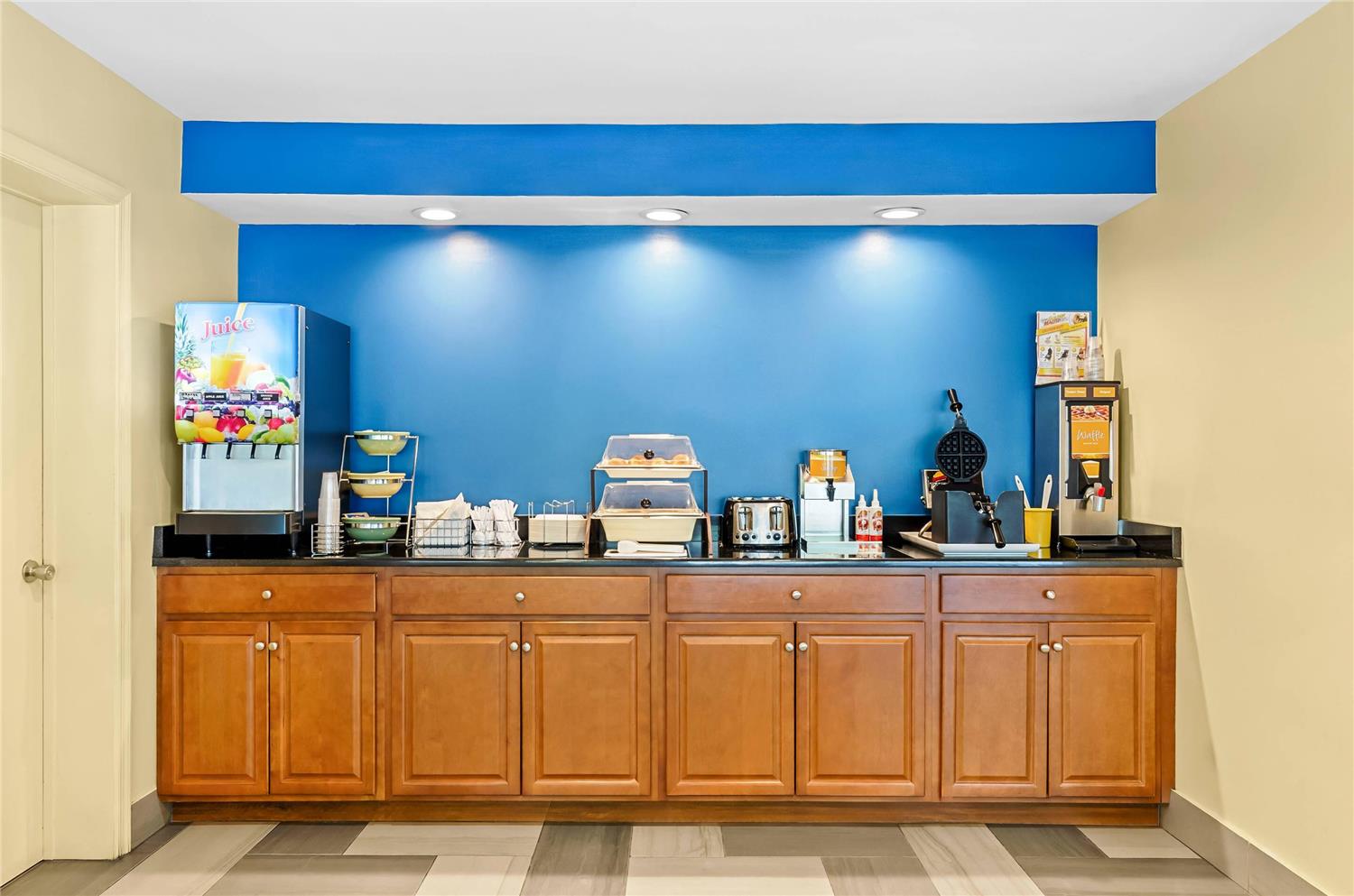 Quality Inn Lexington 8/28