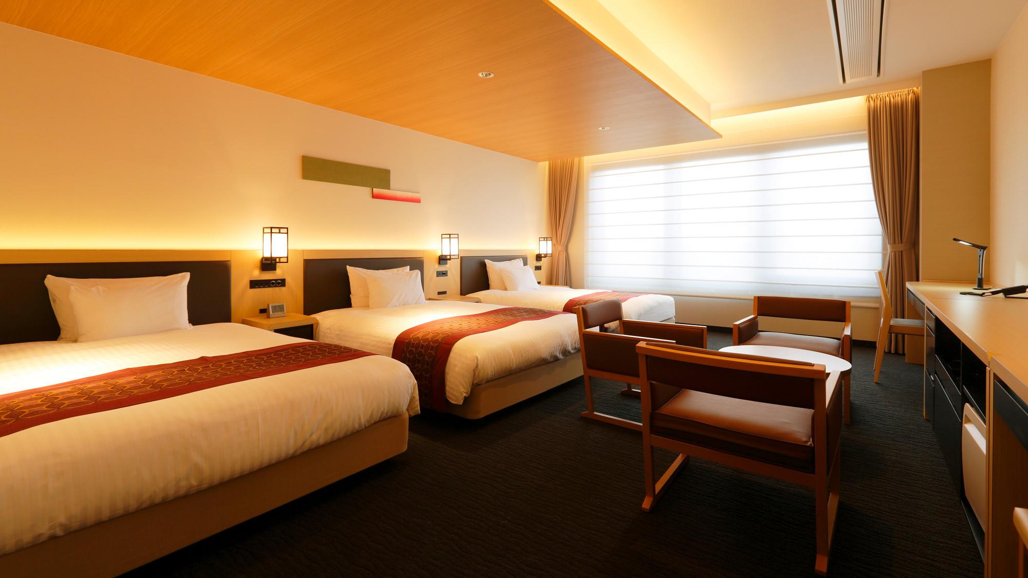 Room, Triple