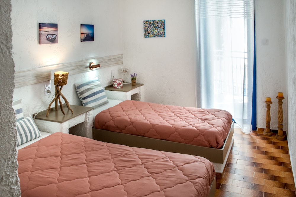 Amazona Apartments 8/50